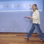 Sumar sopesa abstenerse en la ley de Junts para prohibir el burka en plena negociación sobre alquileres