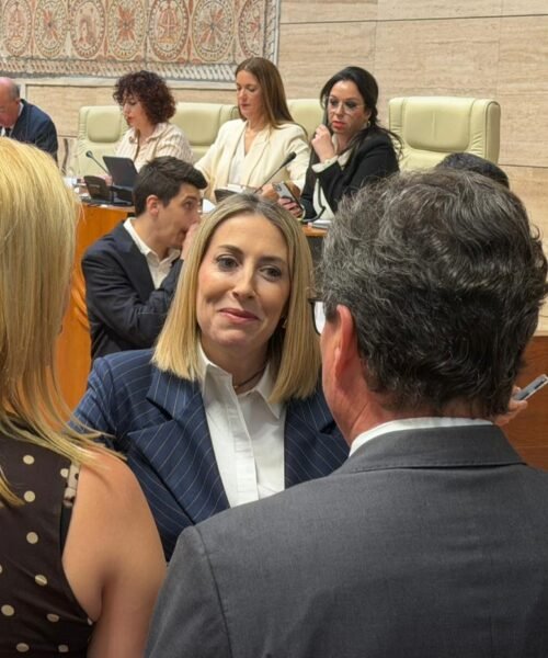 Última hora de la actualidad política, en directo | Comienza la sesión de investidura de Guardiola en Extremadura