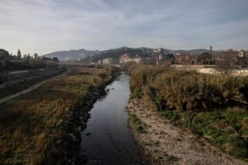 Cataluña da el primer paso para no depender de la lluvia en caso de sequía, a la espera de desencallar las desalinizadoras