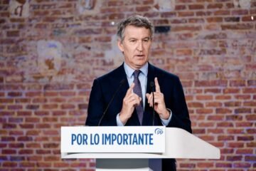 Feijóo se opone a la regularización de inmigrantes por “inhumana, injusta, insegura e insostenible”