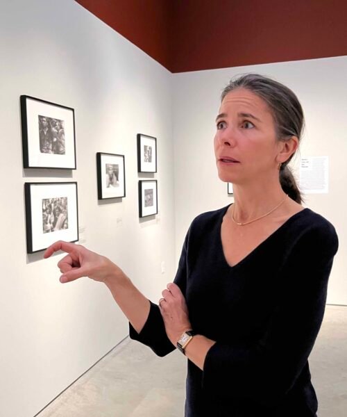 Cynthia Young, gestora del legado Robert Capa: “El centro cultural del Ayuntamiento de Madrid no tiene nada que ver con él”
