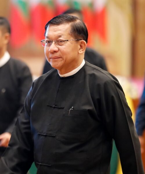 El líder de la junta militar birmana asciende a presidente, cinco años después del golpe de Estado