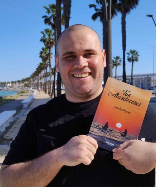 José Rodríguez debuta en la literatura con una obra poética íntima que convierte el amor en experiencia universal