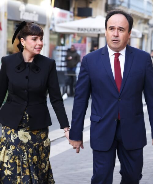 El Ayuntamiento de Finestrat deniega  el expediente de acceso a la función pública de la pareja de Pérez Llorca