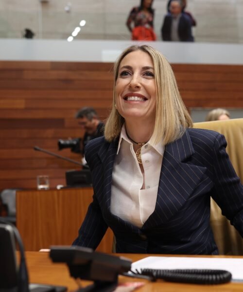 Última hora de la actualidad política, en directo | Vox, en la investidura de Guardiola: “Nadie de fuera por delante de un español”