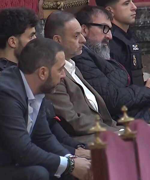 Juicio contra Ábalos, Koldo y Aldama del 13 de abril de 2026 | La expareja de Koldo asegura que el PSOE era “muy rígido” al abonar los gastos y afirma no reconocer los mensajes de las “chistorras”