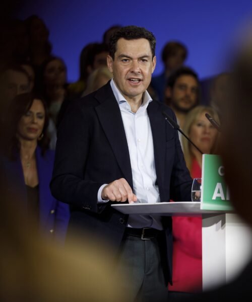 El ‘CIS andaluz’ sitúa a Moreno al borde de la mayoría absoluta y confirma el frenazo de Vox