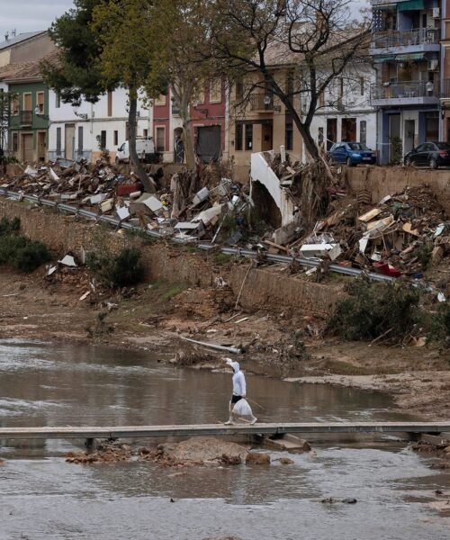 Un informe de bomberos forestales señala a la jueza que la Generalitat solo movilizó a 19 de los 121 disponibles el día de la dana