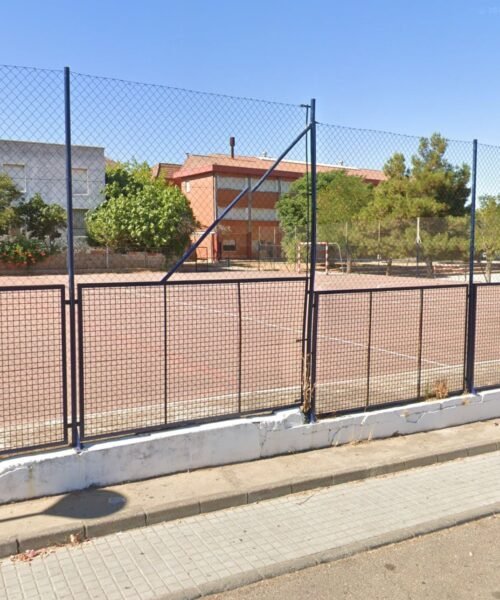 Herida de bala una adolescente en Badajoz mientras jugaba en un colegio