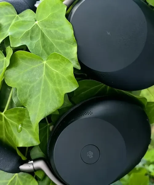 El gadget del sábado: Jabra Evolve3 85, un híbrido del sonido