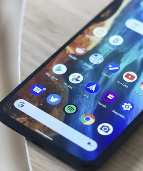 Experto en ciberseguridad revela por qué debemos de dejar de usar Gmail y WhatsApp