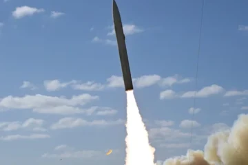 El Pentágono aprobó el despliegue del misil hipersónico Dark Eagle