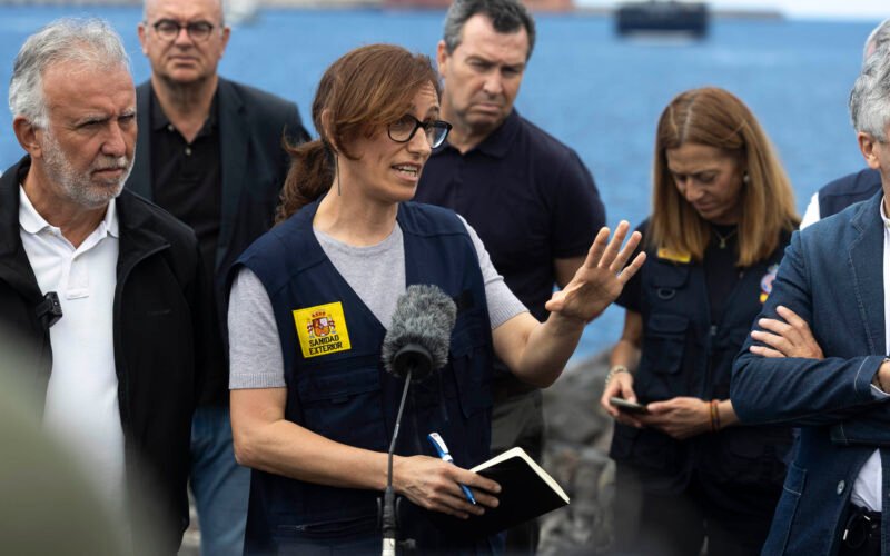 Sanidad está a la espera de los resultados de las PCR de los 14 españoles aislados en el Gómez Ulla