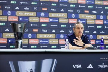 Scariolo, de los pitos a su primera final de Euroliga: «Para esto he venido»