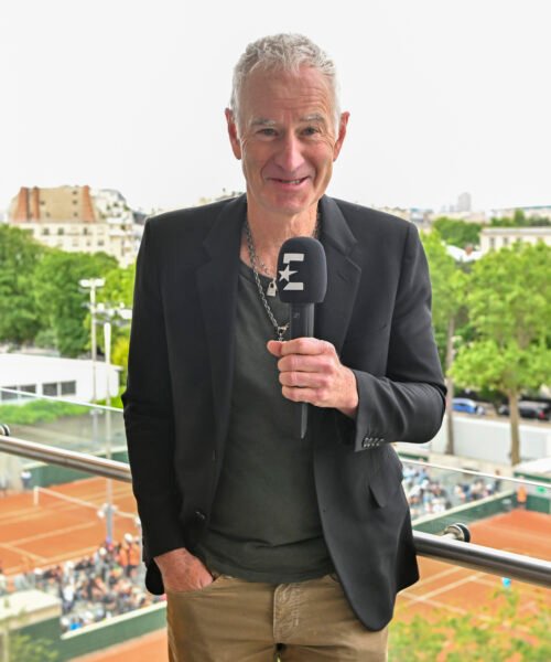 John McEnroe: «Todos rezamos para que Alcaraz vuelva sano; me asusta pensar en esa lesión»