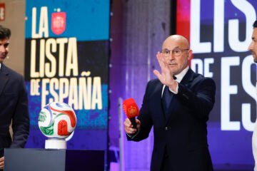 Las cuatro decisiones del implacable Luis de la Fuente: «La vida no regala nada a nadie»