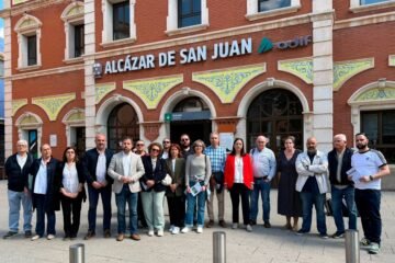 Rebelión cívica por el agravio de un tren que nunca pasa por La Mancha
