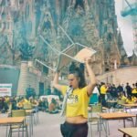 Los profesores inician una nueva semana de huelga bloqueando la Sagrada Familia