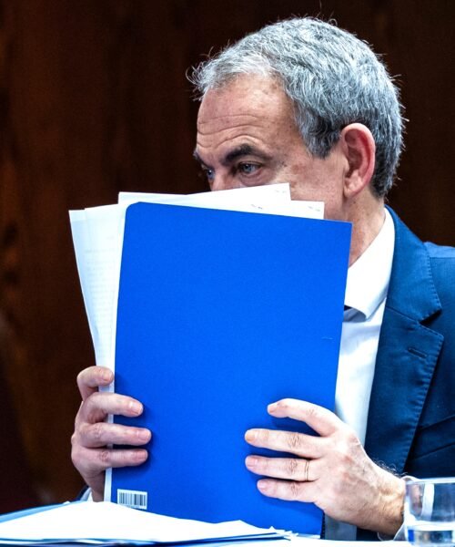 Imputación de Zapatero por el ‘Caso Plus Ultra’ y reacciones políticas en directo | Los mensajes del sumario del ‘caso Plus Ultra’: “Zapatero aquí manda”