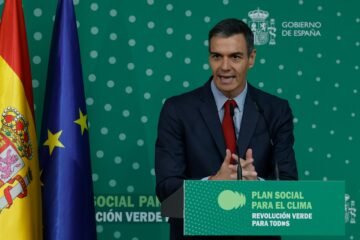 Imputación de Zapatero por el ‘Caso Plus Ultra’ y reacciones políticas en directo | Sánchez asegura estar “tranquilo” pese a la imputación de Zapatero y la presión del PNV para adelantar elecciones