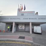 Algete retira el nombre de Joan Manuel Serrat de un edificio municipal y lo reemplaza con el de un vecino ilustre