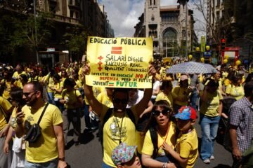 El Govern catalán plantea un aumento del complemento de tutores y más plantilla para frenar la huelga educativa
