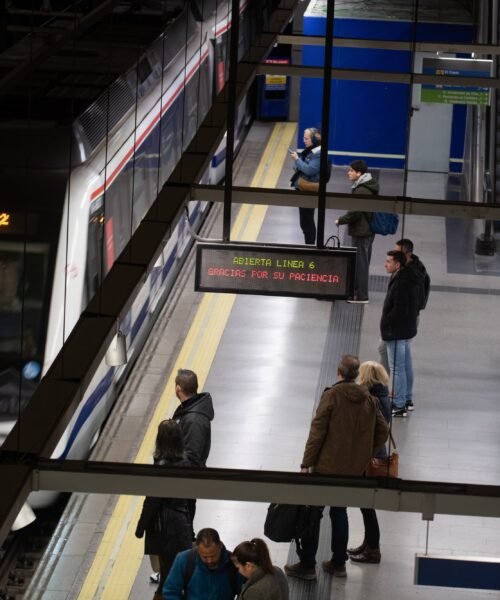 El transporte público de Madrid se prepara para la visita del Papa: aumenta la frecuencia, cierran estaciones y habrá calles cortadas