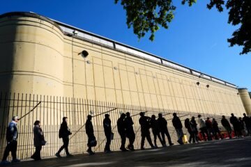 Barcelona atiende a más de 47.000 inmigrantes desde el inicio de la regularización
