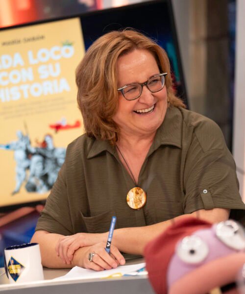 Un esclavo transformado en mujer por Nerón y un papa desenterrado para ser juzgado: la loca Historia ‘destapada’ por María Dabán