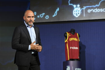 Hugo González, novedad en la selección de Chus Mateo: «Al día siguiente de perder con Boston, Hugo me llamó para que contase con él»