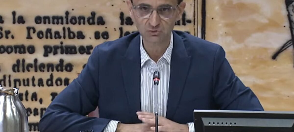 El presidente de RTVE entona un duro ‘mea culpa’ por subtitular a la madre de Fabián Ruiz: «Fue un grave error (…) Estamos investigando qué pasó»