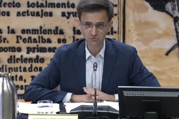 El presidente de RTVE entona un duro ‘mea culpa’ por subtitular a la madre de Fabián Ruiz: «Fue un grave error (…) Estamos investigando qué pasó»