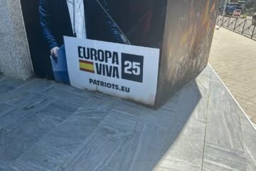 Vox califica de atentado el intento de incendiar su sede nacional