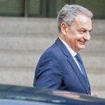 El juez ordena investigar las filtraciones del caso que mantiene imputado a Zapatero