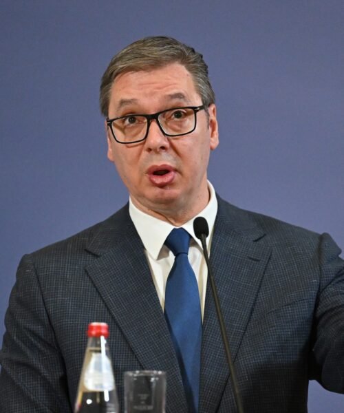 Vucic dejará la presidencia de Serbia tras un año y medio de protestas, pero se postulará a primer ministro