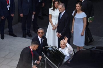El Papa, en una misa multitudinaria en Madrid: “Nadie puede arrodillarse ante el Señor y despreciar al hermano”