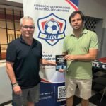 ALBERTO MARTÍN Y TINO LUIS CABRERA REPLANTEAN EL FÚTBOL BASE EN SU NUEVA OBRA ‘CONSTRUYENDO TALENTO: CÓMO DISEÑAR UN MODELO DE FORMACIÓN CENTRADO EN EL JUGADOR’