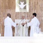 Visita del Papa León XIV, en directo | El Papa: “Nadie puede arrodillarse ante el Señor y despreciar al hermano”