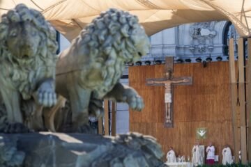 El segundo día de la visita del papa León XIV a Madrid, en imágenes