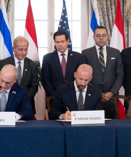 Israel y Líbano firman un acuerdo marco de paz en Washington