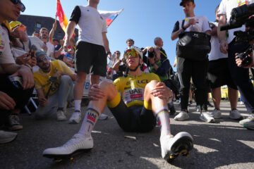 Pogacar, un récord entre el caos de Alpe d’Huez: «La verdad es que no sabía cuál era el tiempo de Pantani»