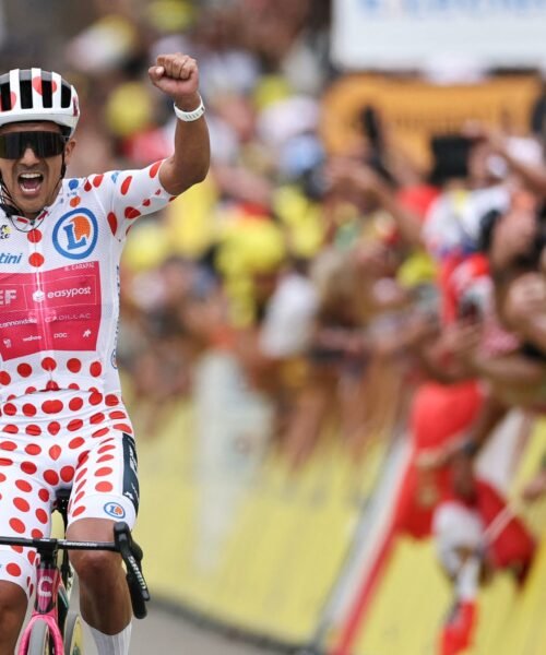 Carapaz gana una monstruosa etapa reina y el Pogacar más solidario culmina la obra de su quinto Tour