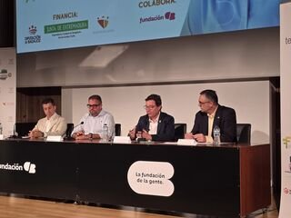 Santamaría elogia el compromiso de empresas extremeñas con la Casilla Empresa Solidaria
