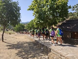 Participantes de campamentos de verano del IJEX visitan el Parque Nacional de Monfragüe