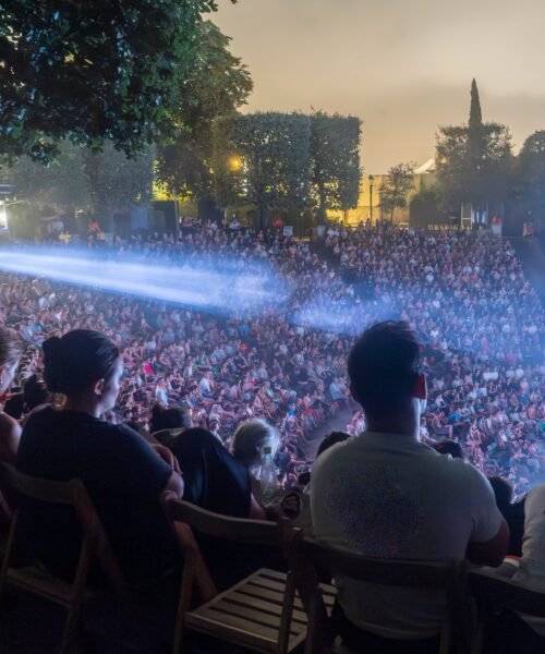 El Grec del 50 aniversario convoca 143.000 espectadores y plantea medidas contra el calor
