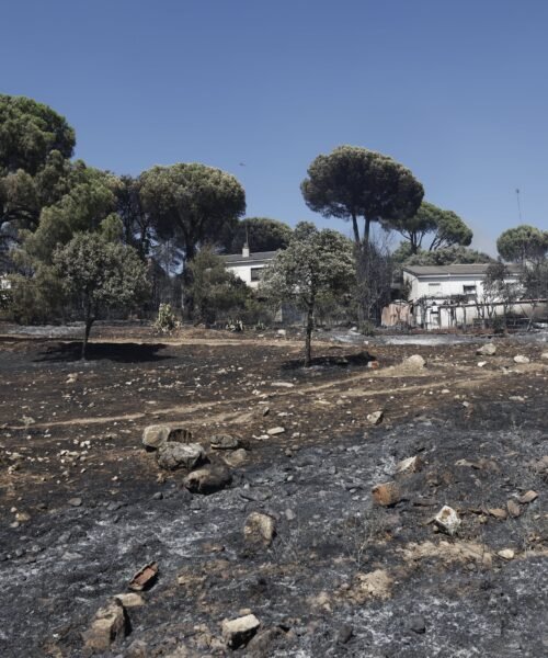 El fuego en Madrid deja más de 20.000 confinados: “Tenemos que estar en casa y salir lo menos posible por prevención”