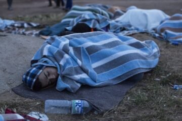 El Supremo prohíbe las devoluciones en caliente de los inmigrantes que intentan entrar a nado en Ceuta y Melilla