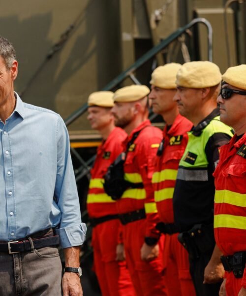 Última hora de los incendios forestales, en directo | Sánchez alerta de que “quedan horas difíciles” en la lucha contra los incendios ante la nueva ola de calor y pide extremar la precaución