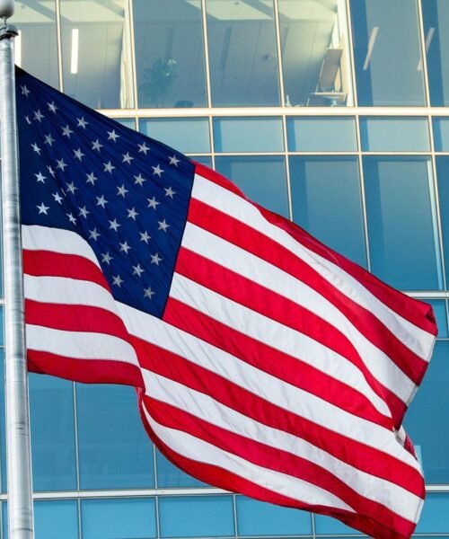 EE UU endurece el acceso a la ‘green card’: a quién afecta la nueva norma y cuáles son los requisitos