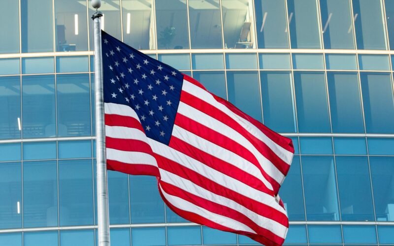 EE UU endurece el acceso a la ‘green card’: a quién afecta la nueva norma y cuáles son los requisitos